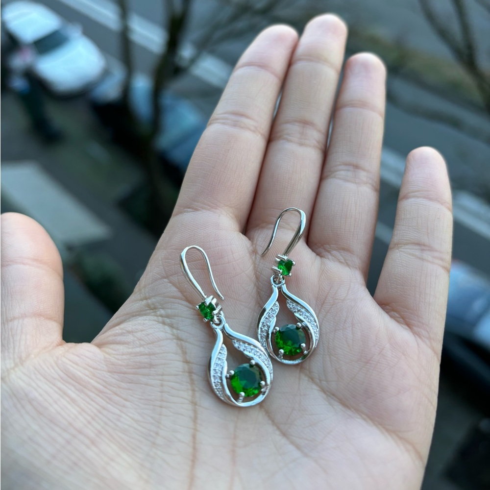 Exquisite Hollow Droplet Shape Dangle Earrings - Drop & Dangle, Sparkling Zircon